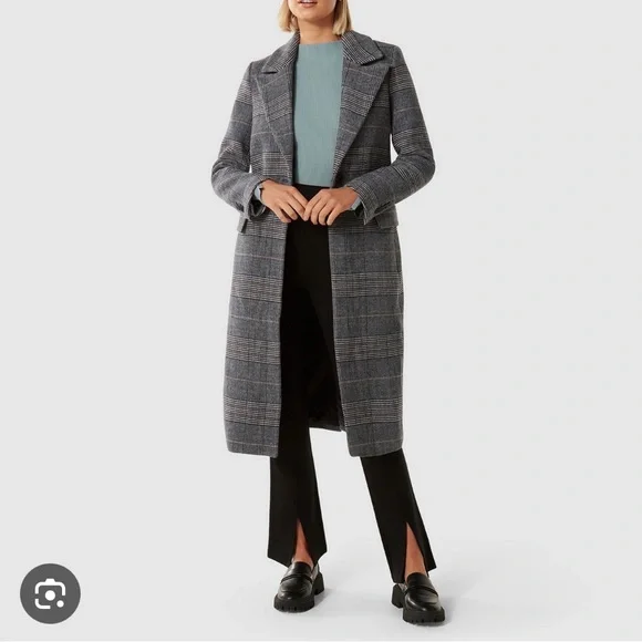 Wool coat - Picture 2 of 4